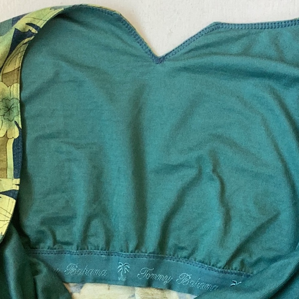 TOMMY BAHAMA TANK W/built-in support - Picture 5 of 6